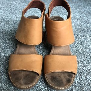 Tom’s Women’s Majorca Brown Sandals